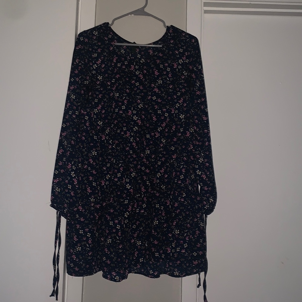 Floral knee-length ruffle dress